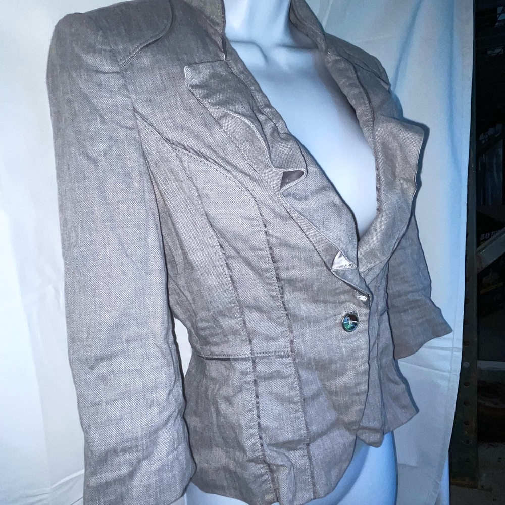 Detailed Blazer - Picture 2 of 5